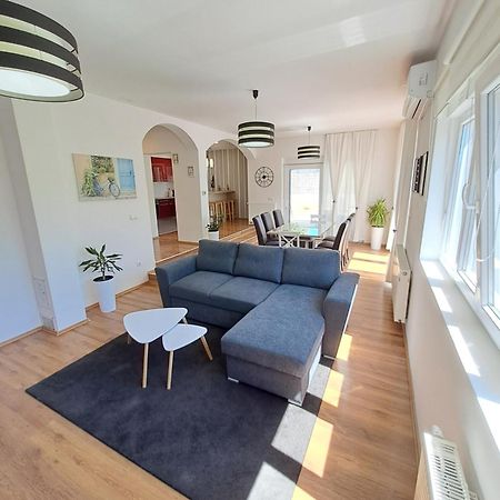 Holiday House Meri Пакоштане Экстерьер фото